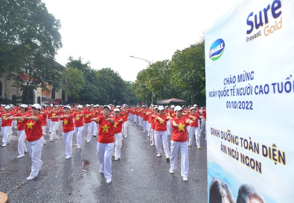 "Có hẹn cùng thanh xuân" - Chuyến tàu ngược thời gian cho người cao tuổi